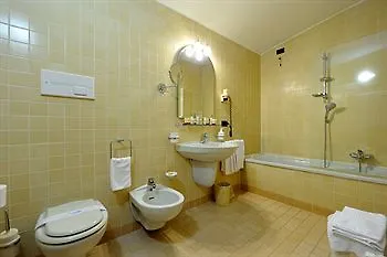 Hotel Roxy Plaza Soave  4*, Soave (Verona)